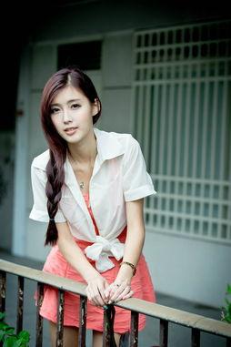 美女清纯校花生活照